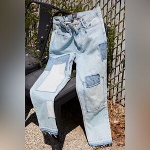 BDG Urban Outfitters Men’s Patchworkrk Distressed Jeanss 33x32